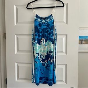 BCBGMAXAZRIA Jersey Blue Print Dress - Tie Waist - Fits S/M